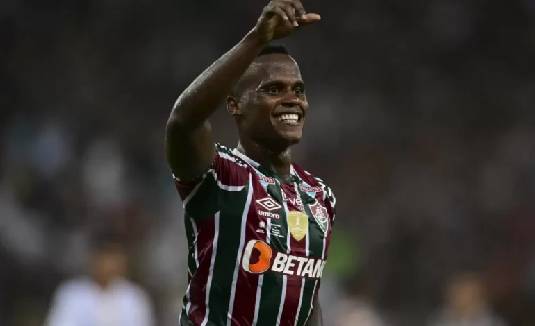 Jhon Arias, habla sobre cómo la Copa Mundial del Club con Fluminense
– Primer plano