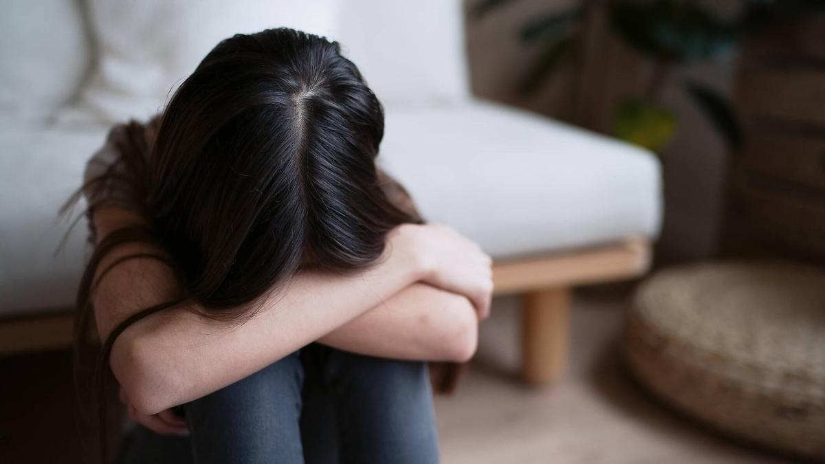 Ejemplos de condena 18 años y tres meses de prisión para adultos por el abuso sexual de su sobrina, menor, en Cartagena

 – Primer plano