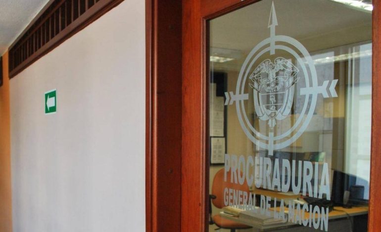 Procuraduría formula al ex alcalde de William dau por una supuesta participación política excesiva

 – Primer plano