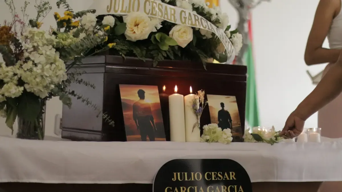 ¿Cómo desapareció la familia en el conflicto, haciendo un funeral durante una amenaza de grupos armados en el valle?

 – Primer plano