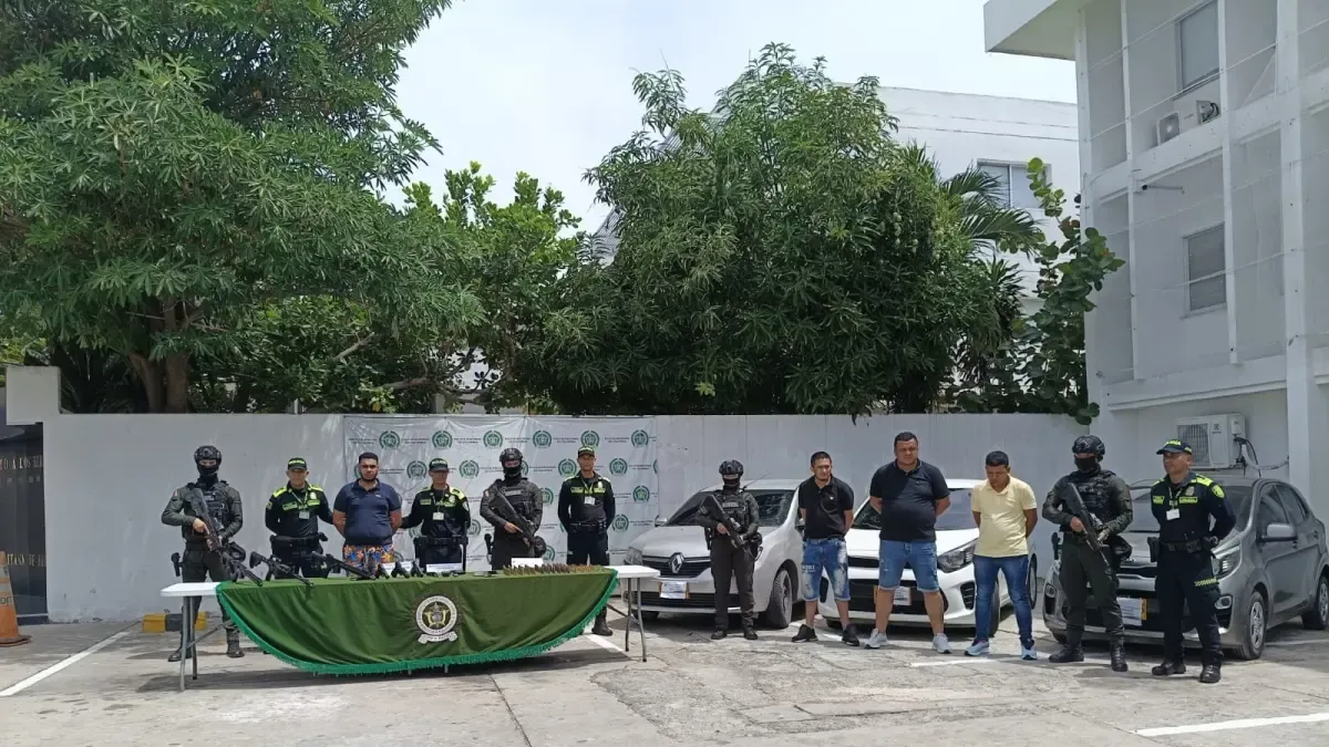 Capturan a cuatro hombres en Barranquilla con rifles de guerra y autos robados en

 – Primer plano