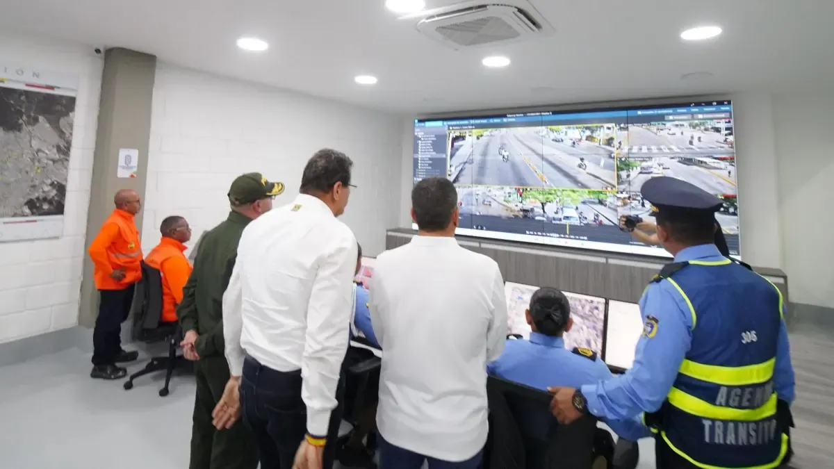 Movilidad en el ritmo de sensores, cámaras y red de fibra óptica

 – Primer plano