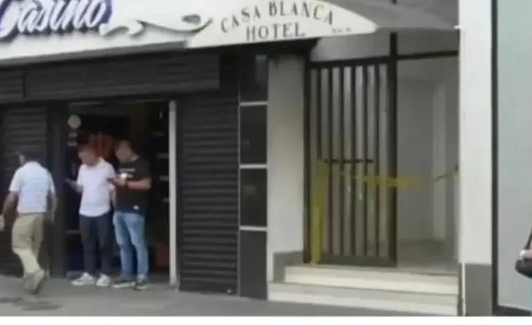 Masacre en el hotel Valle

 – Primer plano