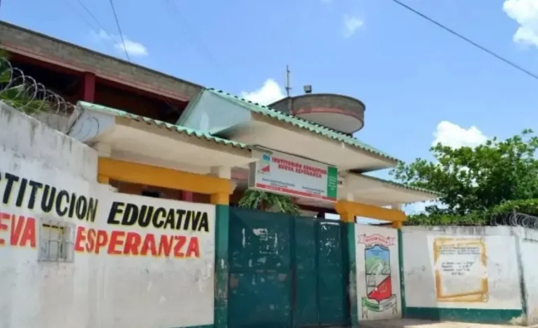 Muestran ventas de drogas en las afueras de las escuelas, lo que afectaría a los estudiantes en Sincelejo

 – Primer plano