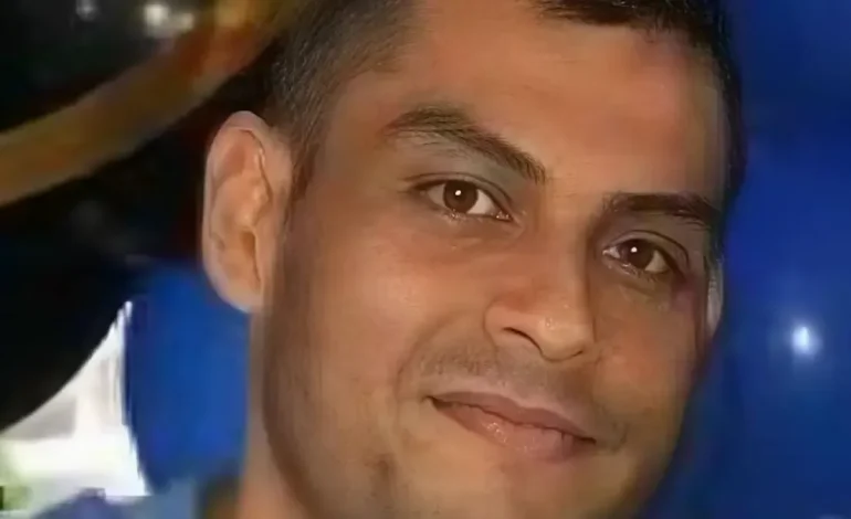 La víctima es el hermano de un líder político reconocido de la región.

 – Primer plano