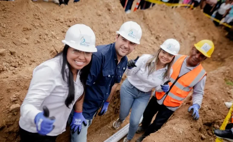 22 proyectos están en curso y usan más de 195,000 personas.

 – Primer plano