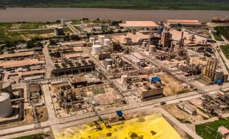 Impacto que la posible compra de monómeros del gobierno colombiano tendría una ciudad
– Primer plano