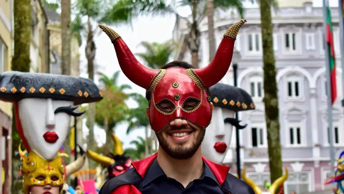 El personaje del diablo está iluminado por el debate en la asamblea de Caldas para aprobar el carnaval de Riosucio como herencia; Voces a favor y en contra

 – Primer plano
