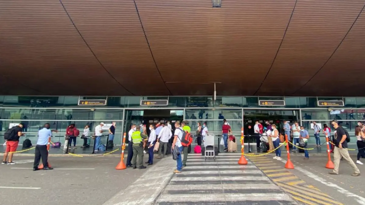 Aeropuerto de Rafael Núñez con operaciones canceladas: mal tiempo en Cartagena

 – Primer plano