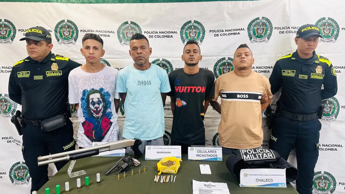 Capturan a cuatro presuntos miembros de «los Costaros» en Rebolo: tenían armas, sustancias ilegales y folletos intimidantes

 – Primer plano