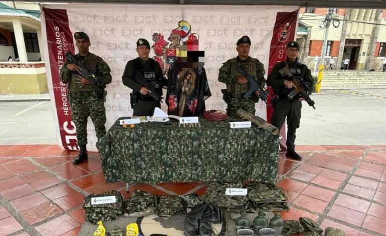Ejército capturado en un grupo líder de Nariño organizado con un mortero en posesión; Tenía en contra de dos órdenes de capturar
– Primer plano