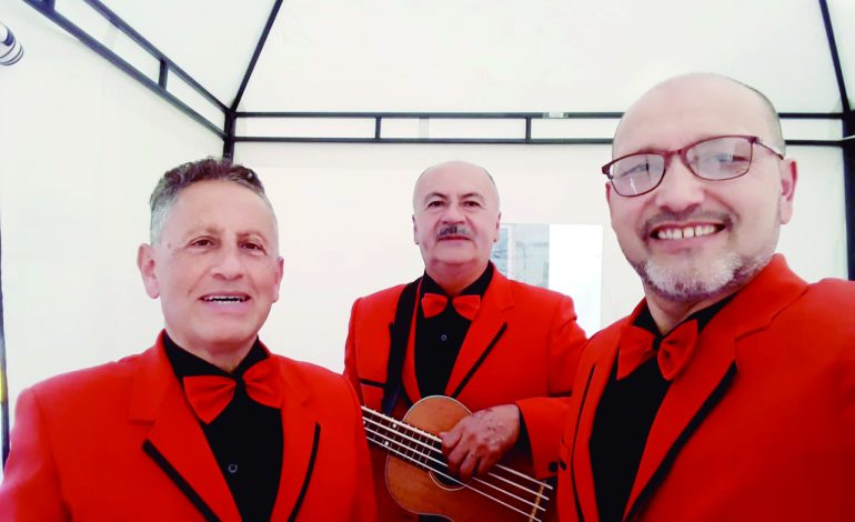 Barniz de trío: una pasión por la música
– Primer plano