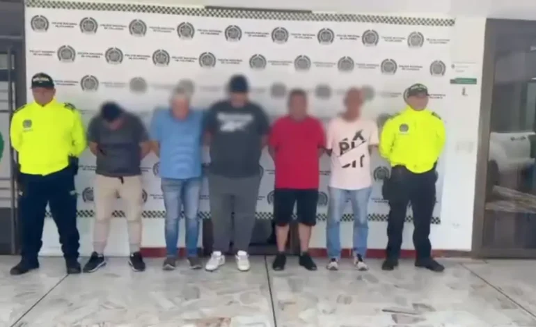 Cinco capturados y generalizados

 – Primer plano