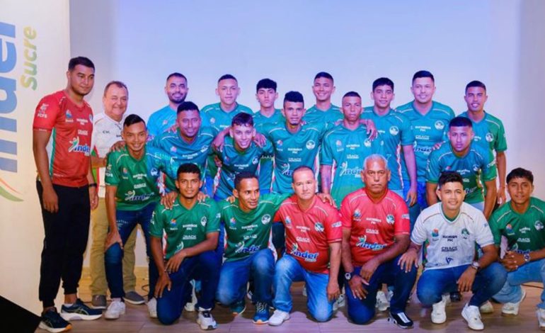 Sucre es interpretado por Sucreños Soccer desde el salón colombiano
– Primer plano