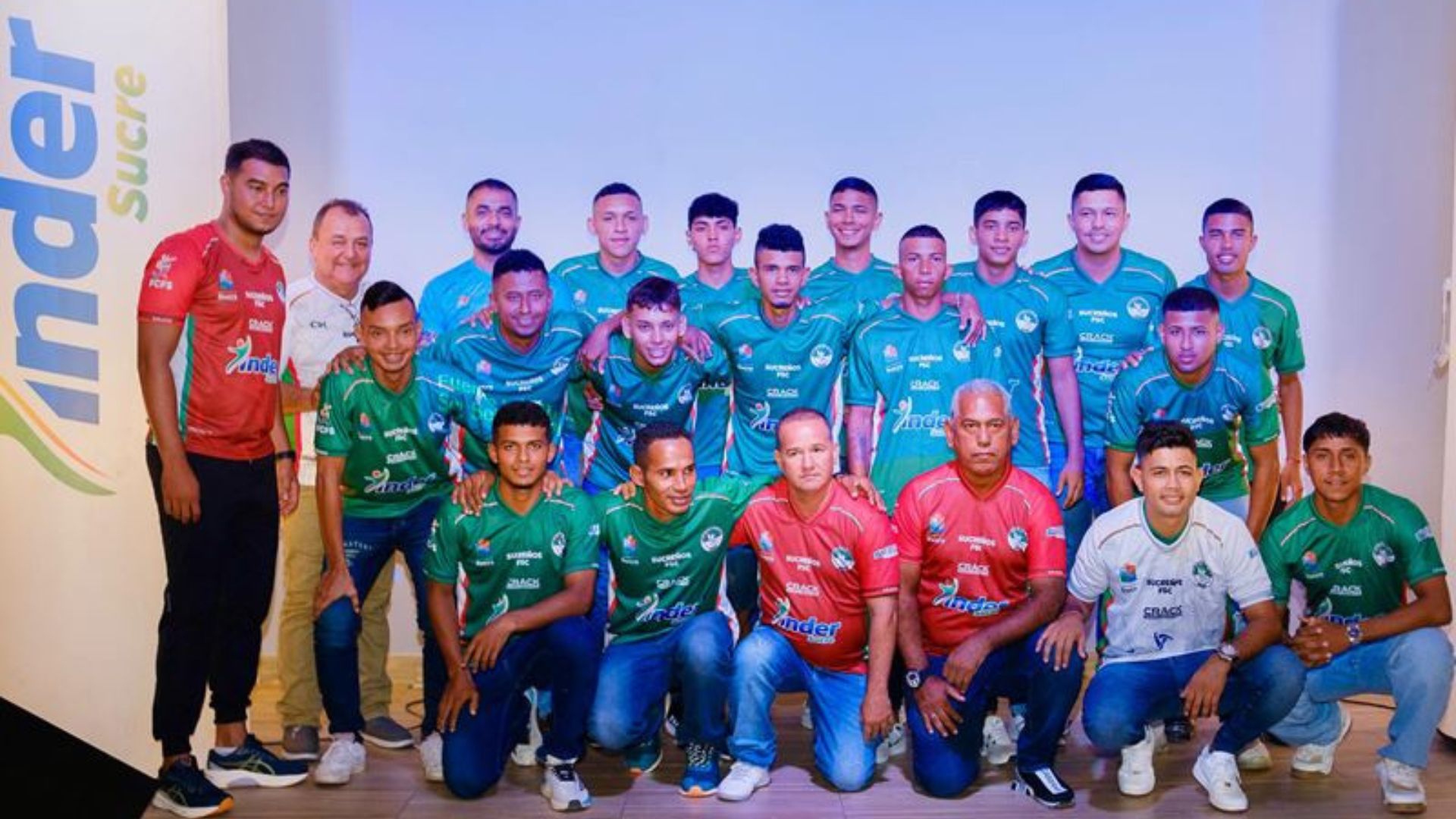 Sucre es interpretado por Sucreños Soccer desde el salón colombiano

 – Primer plano