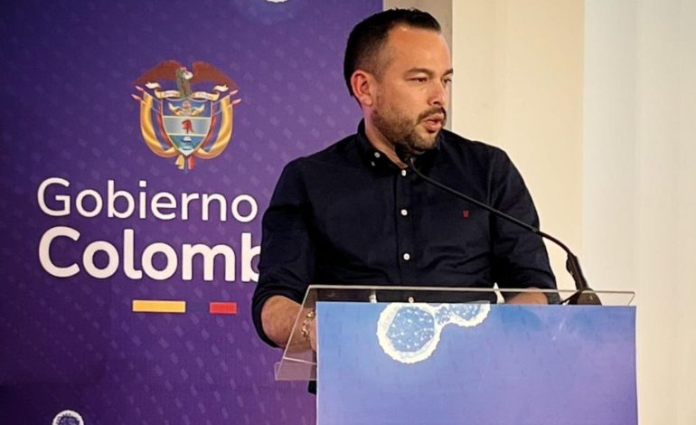 El ministro mío anunció una disminución en las tasas de energía eléctrica en Colombia

 – Primer plano