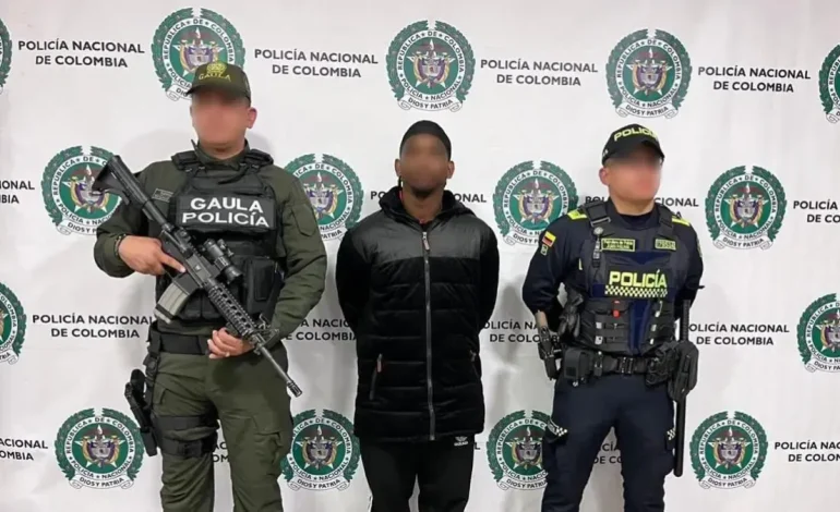 De esta manera, el alias Menor cayó, indicó que era un líder criminal temeroso del grupo criminal «espartano», que escapó de Buenaventure a Chile
– Primer plano