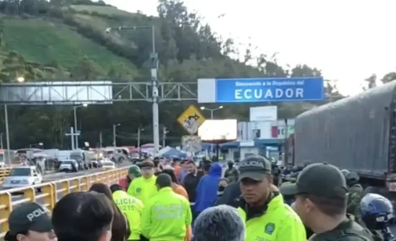 El gobierno de Ecuador comenzó a exigir una nueva forma de entrada y salida de ciudadanos a partir del martes 29 de julio de 2025.

 – Primer plano