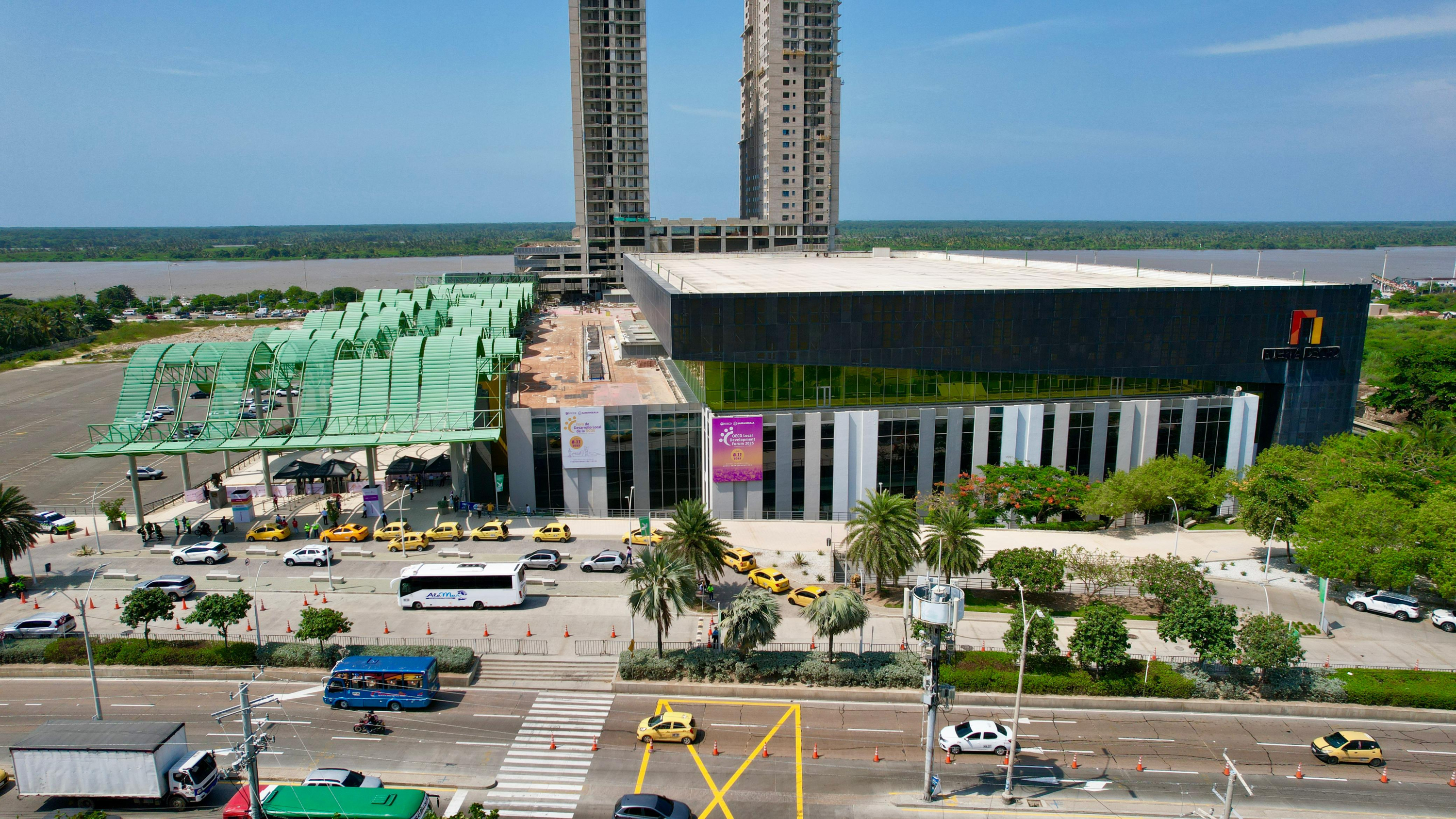 Foro de desarrollo local de la OCDE de la OCDE de la sede de Barranquilla.