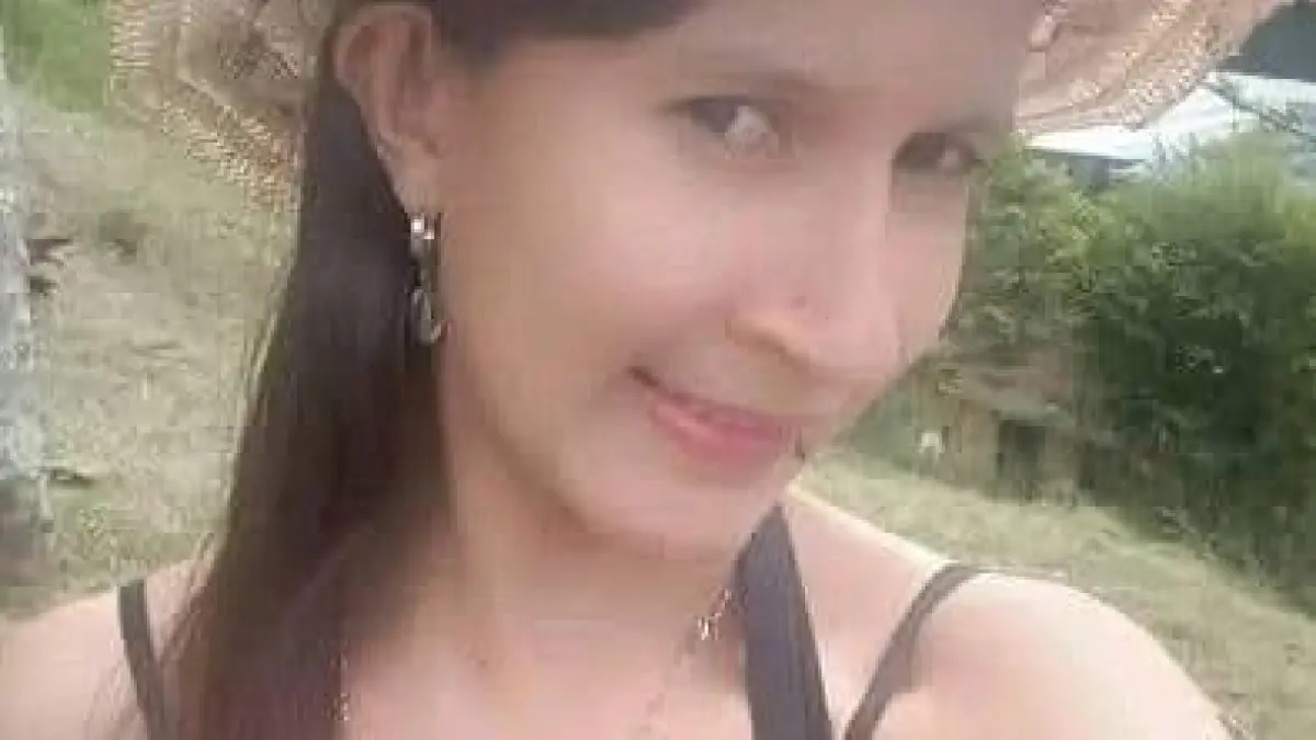 Grabaron creciendo desde el río y vieron cómo el presente estaba tirando de la mujer en el enamoramiento: «¡Terrible, lo tomó!»

 – Primer plano