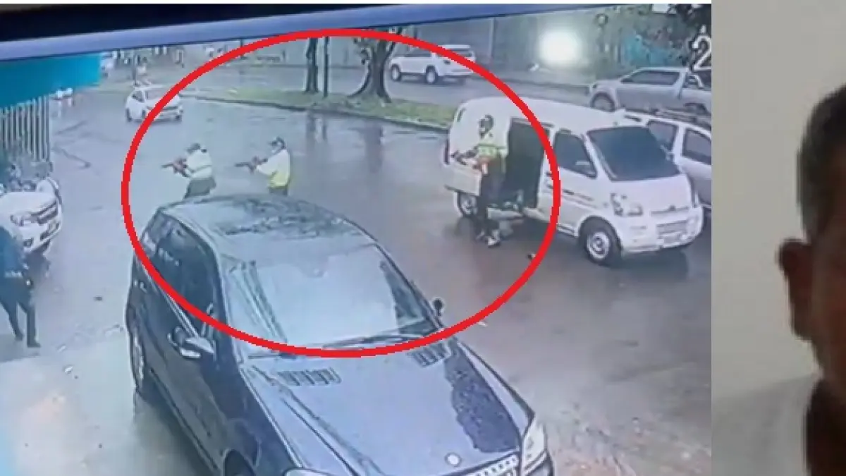 Hombres vestidos como oficiales de policía y le dispararon el apodo aterrador «El Diablo» con un rifle

 – Primer plano