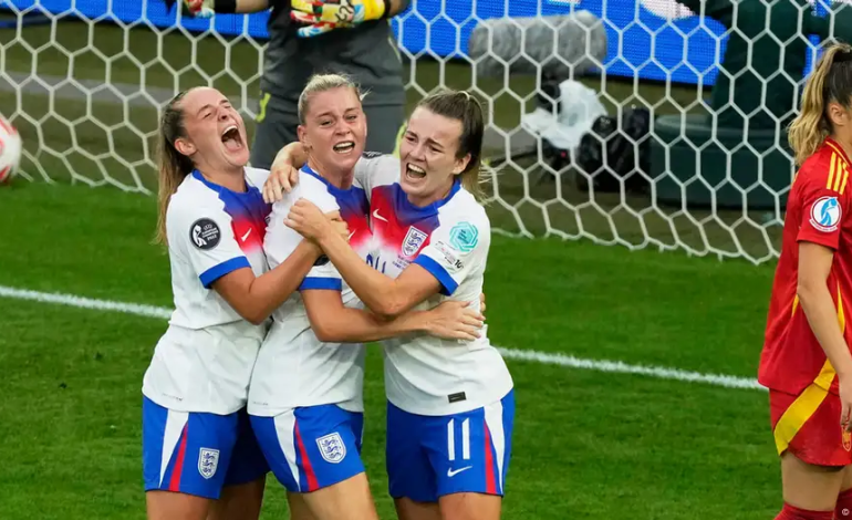 Inglaterra supera a España y logra retener a EuroCup.
 – Primer plano