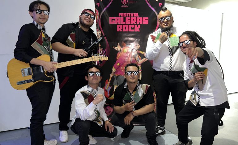 Rock vive en pasto

 – Primer plano