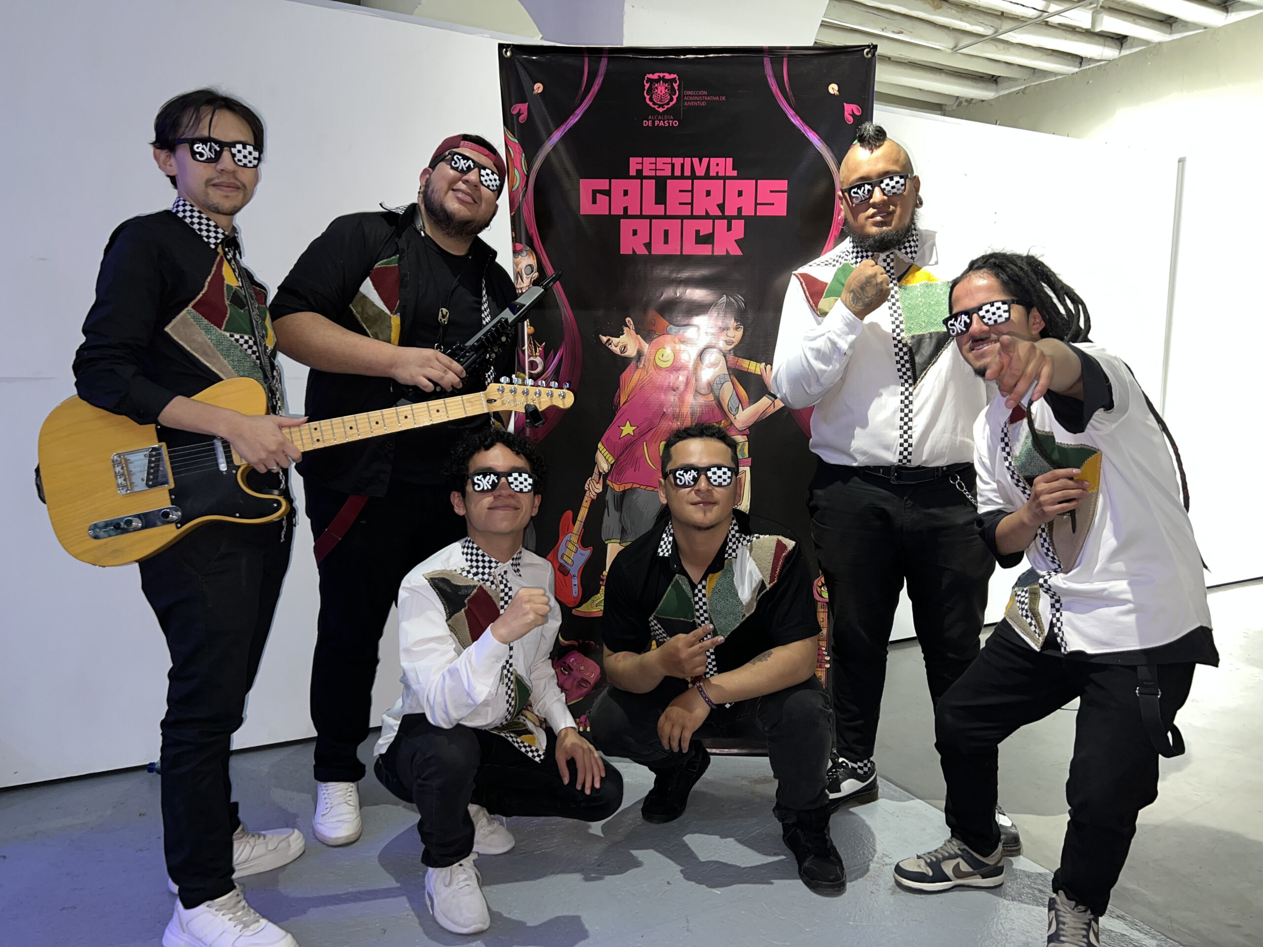 Rock vive en pasto

 – Primer plano