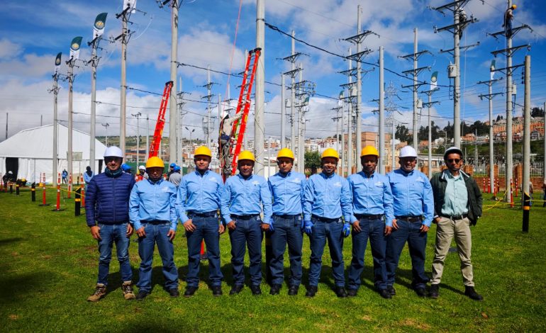 Habilidades, trabajo en equipo y seguridad en Rodeo eléctrico

 – Primer plano