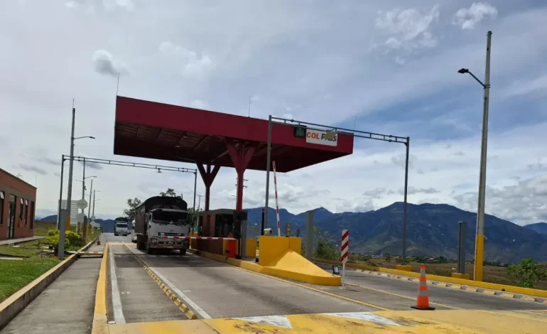 «La tarifa de tarifa por el lado de la carretera, pero hay muchos agujeros»
– Primer plano