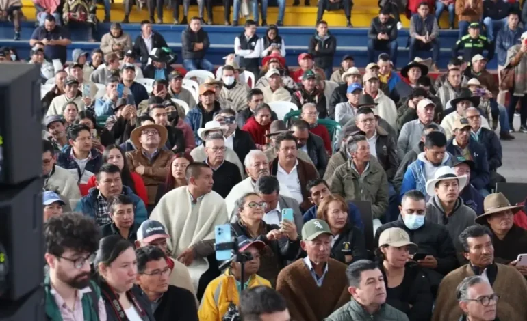 Obligaciones del Ministro de Agricultura, Martha Carvajalino, con productores de papas frente a la mesa nacional este martes en Boyacá
– Primer plano