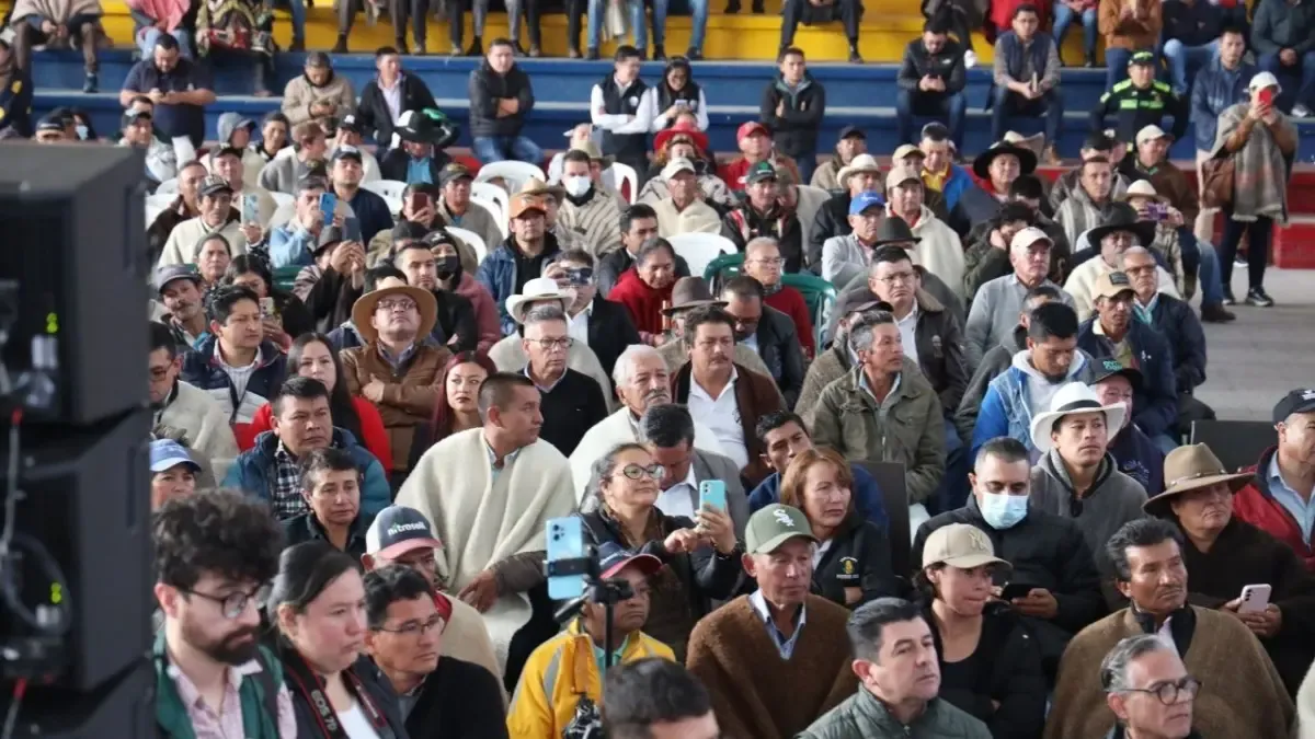 Obligaciones del Ministro de Agricultura, Martha Carvajalino, con productores de papas frente a la mesa nacional este martes en Boyacá

 – Primer plano