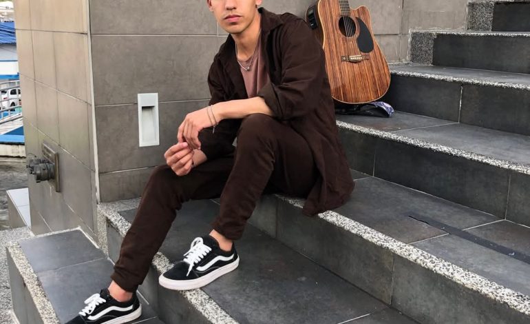 El artista de Cumbbal que transforma la poesía en canciones

 – Primer plano