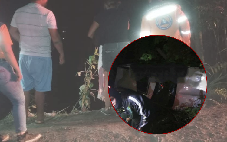 Dos muertos y cuatro heridos dejaron la caída de un auto a un abismo
– Primer plano