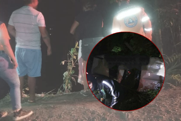 Dos muertos y cuatro heridos dejaron la caída de un auto a un abismo

 – Primer plano