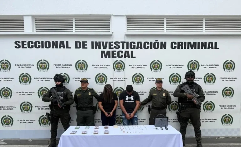 Su líder era una mujer y su pareja tenía una casa en prisión.

 – Primer plano