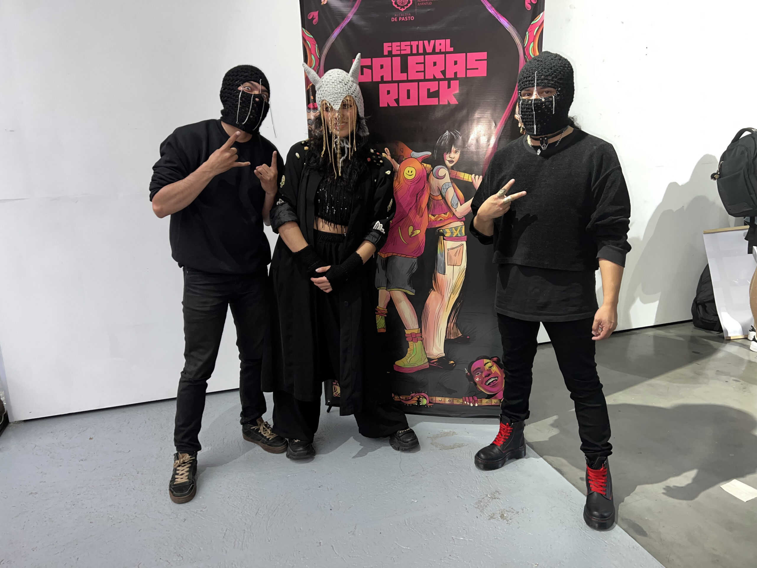 Rock vive en pasto

 – Primer plano