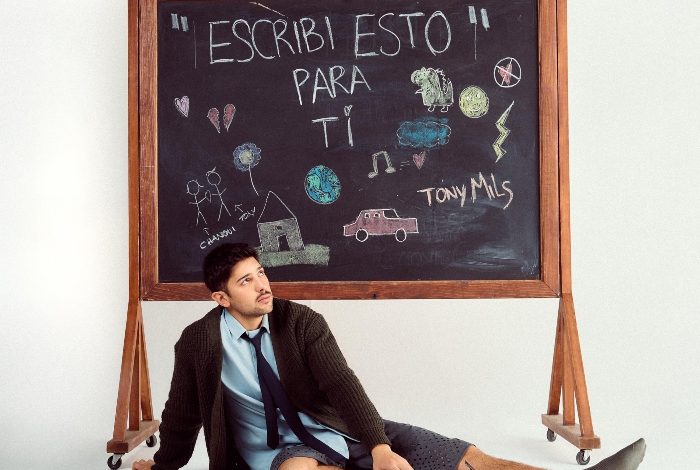 Tony Mils estrena su álbum «I Write This For You».
– Primer plano