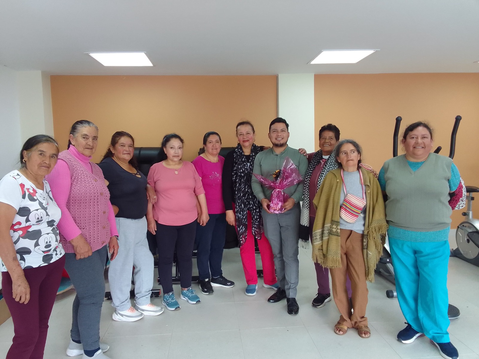 Recreación y movimiento para adultos mayores

 – Primer plano