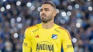 Álvaro Montero deja millonarios

 – Primer plano