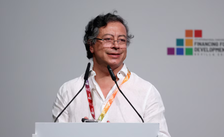 La oposición ataca a Petro por sugerencia controvertida en el FMI

 – Primer plano