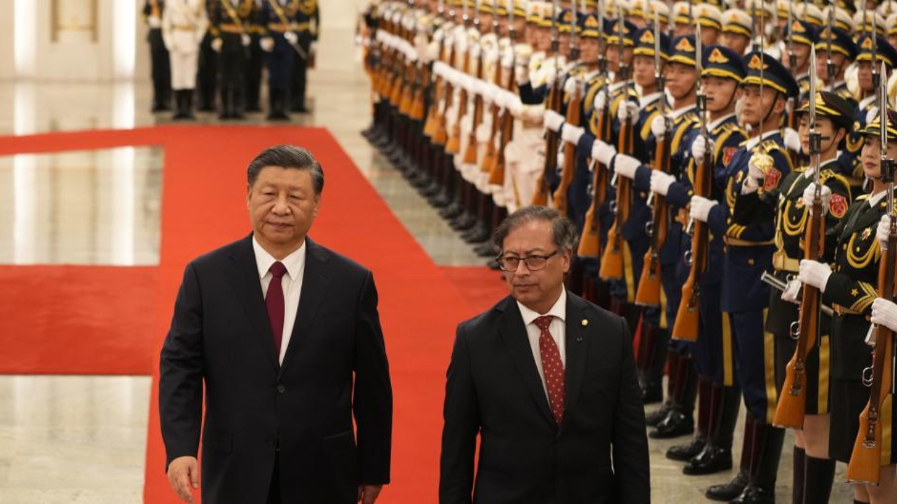 Colombia está en línea con China y llega a AIIB en septiembre

 – Primer plano