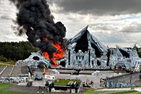 El escenario principal de los incendios de Tomorrowland y hay heridas

 – Primer plano