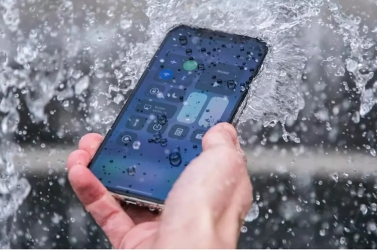 Teléfonos celulares resistentes al agua en 2025

 – Primer plano