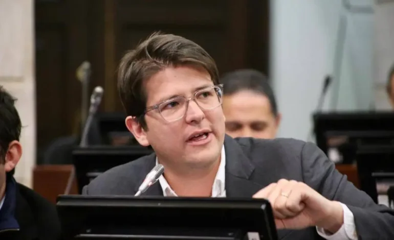 Muerte de Miguel Uribe Turbay

 – Primer plano