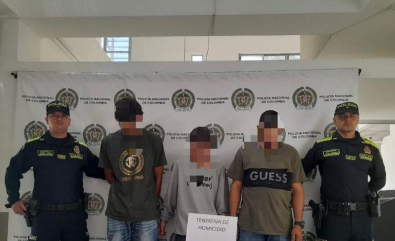 Condenan a tres hombres en una prisión por atacar a una mujer con ácido
 – Primer plano