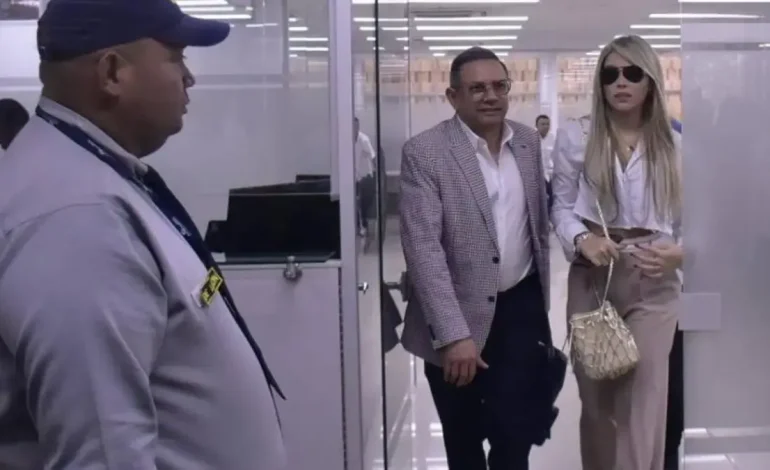 El día de Vásquez responde a la queja de Nicolás Petro sobre ella y Vicky Dávila

 – Primer plano