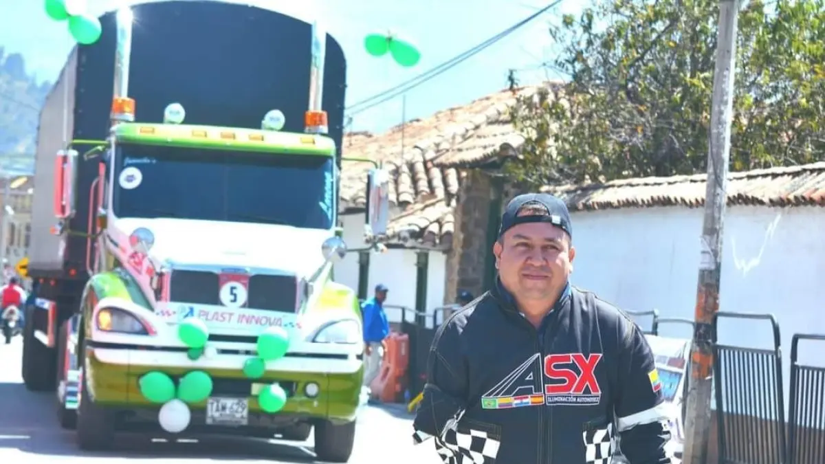 Carlos Rodríguez, «Mulero», que intentará mantener la corona de la competencia nacional de Tractomulas National, en Samacá (Boyacá)

 – Primer plano