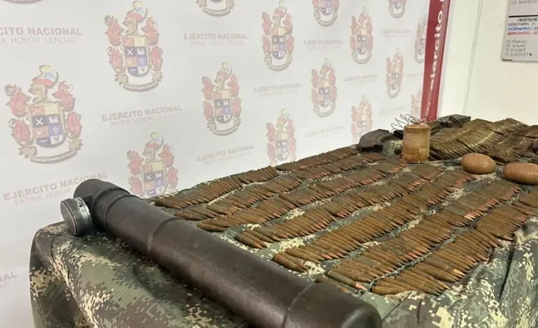 Encuentran un depósito peligroso con armas y explosivos South Comunos Group

 – Primer plano