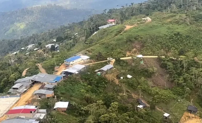 Más de 5,000 familias limitadas y reasentadas y miedo

 – Primer plano